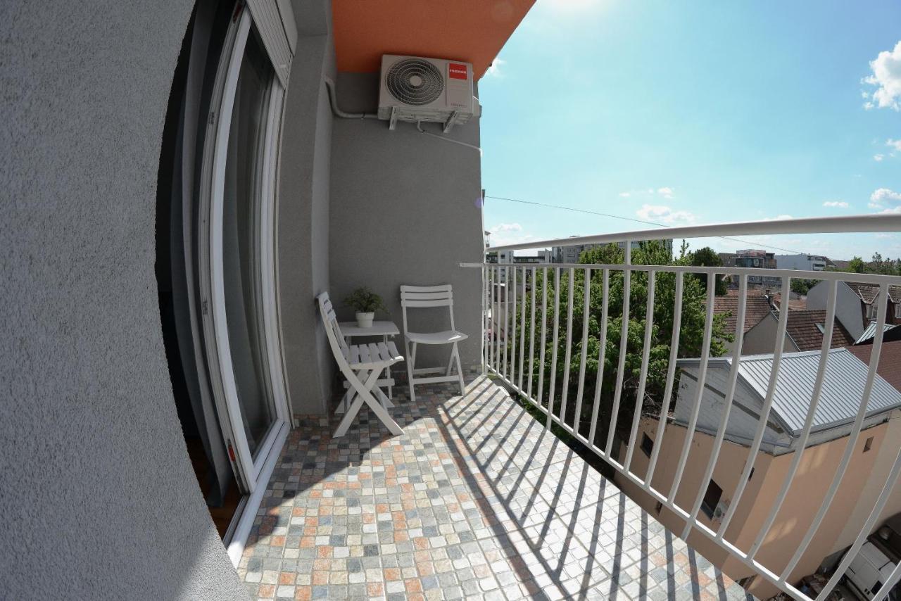 Apartment Dobraya Grey Нови Сад Екстериор снимка