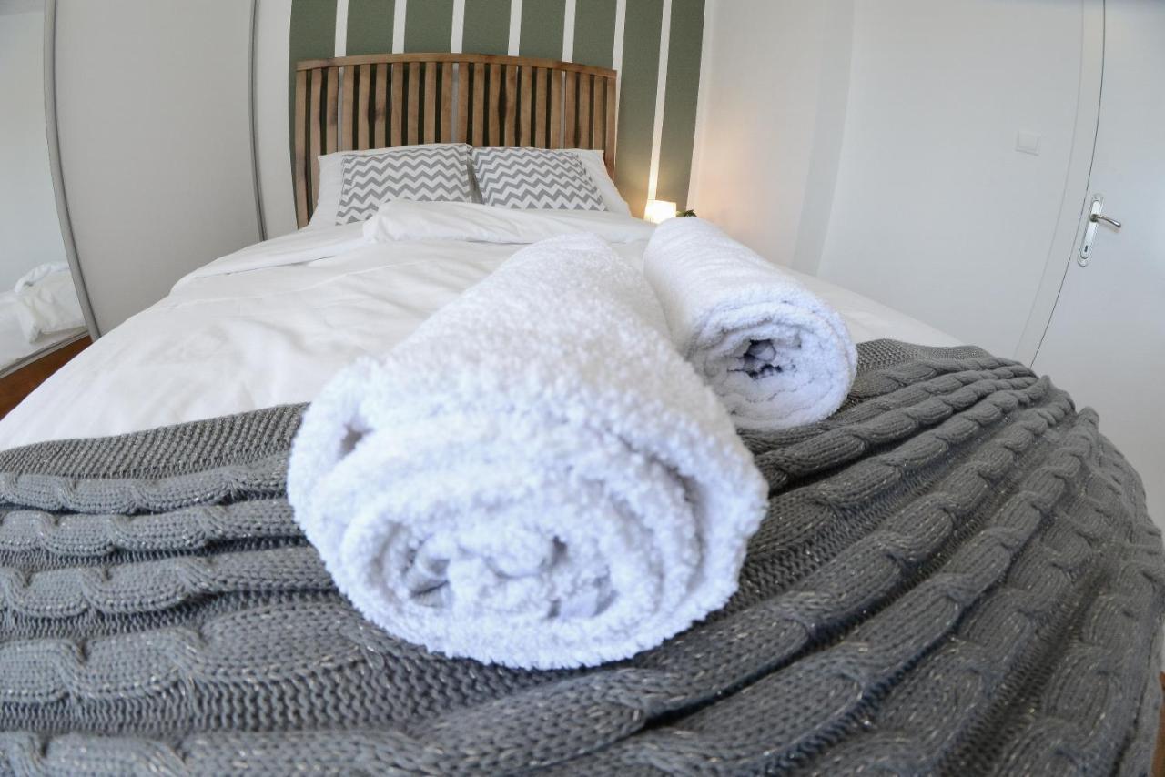 Apartment Dobraya Grey Нови Сад Екстериор снимка