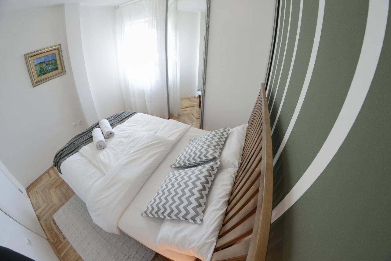 Apartment Dobraya Grey Нови Сад Екстериор снимка