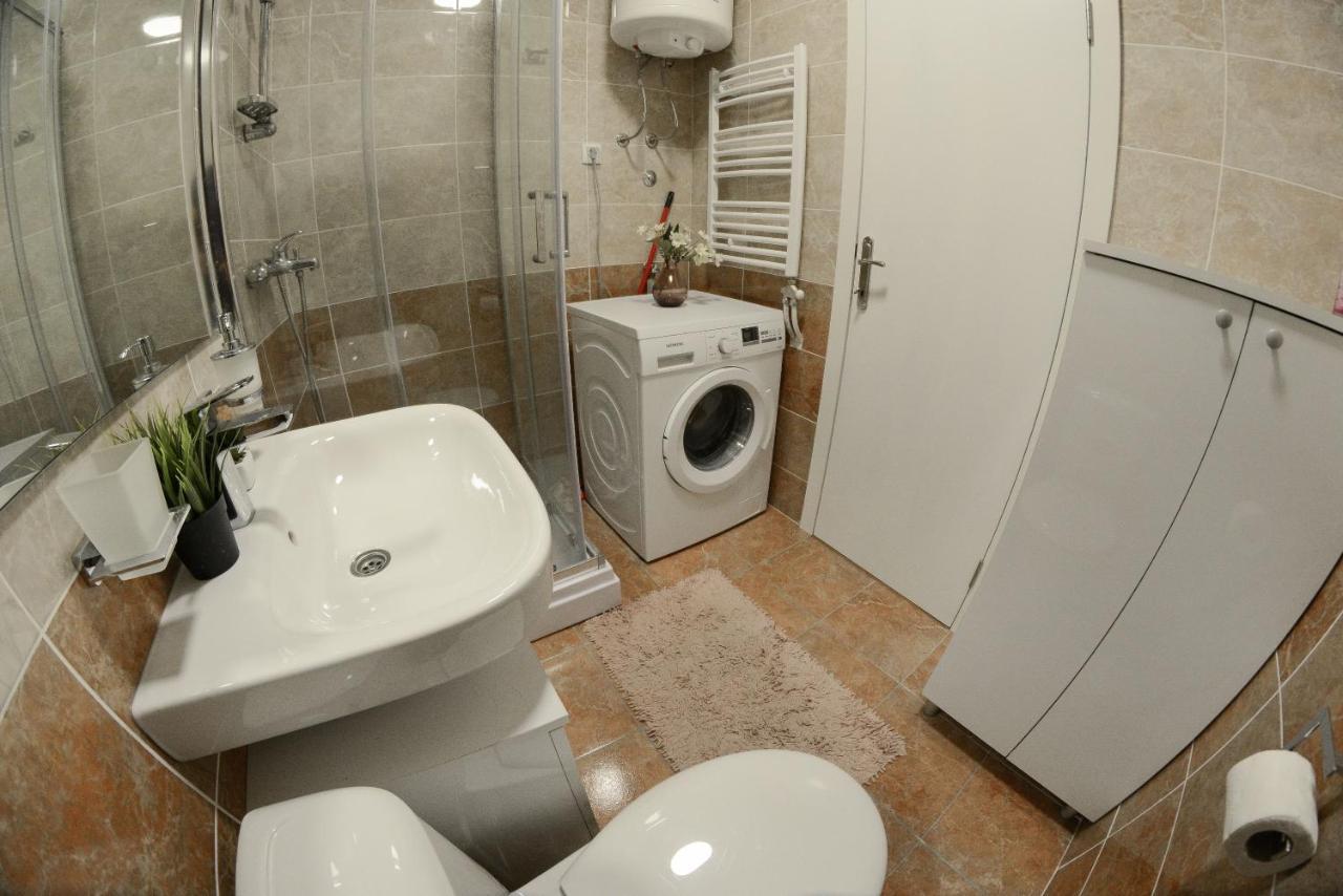 Apartment Dobraya Grey Нови Сад Екстериор снимка
